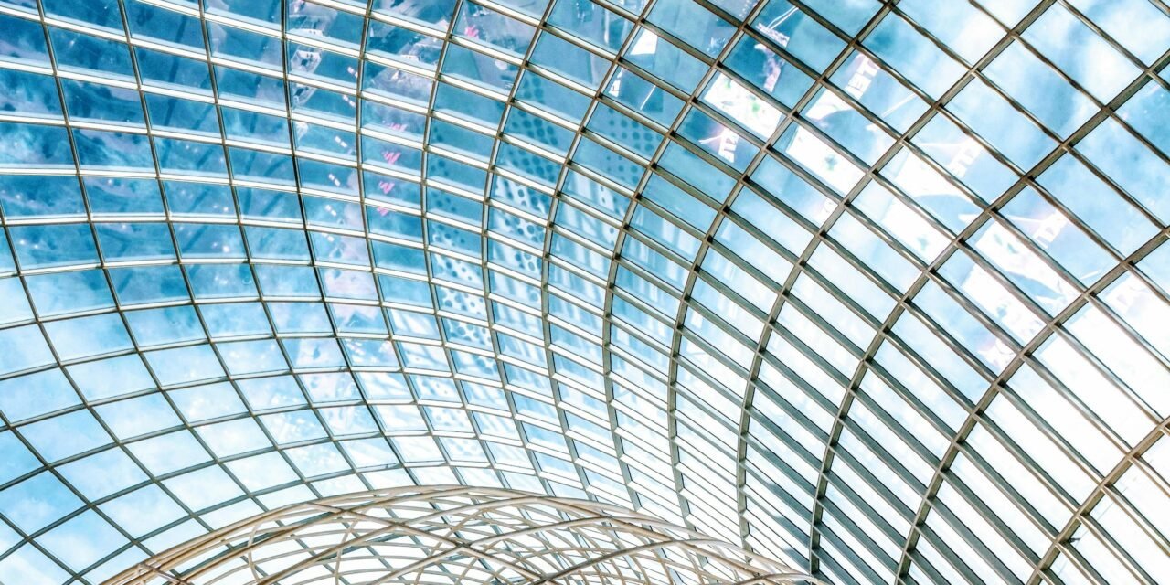 How To Break the Glass Ceiling in Leadership: Top 10 Strategies