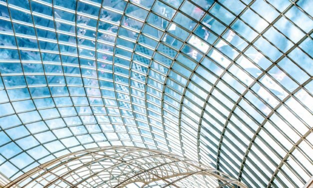 How To Break the Glass Ceiling in Leadership: Top 10 Strategies