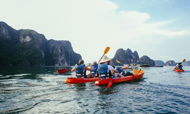 The Best Outdoor Team Building Activities for Leadership Success