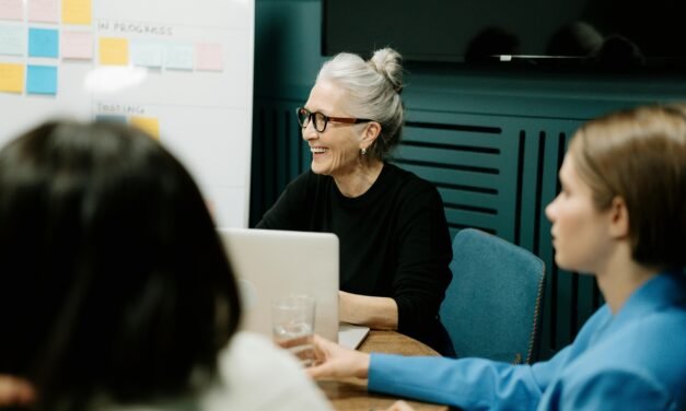 Online Mentorship: A Guide to Women’s Empowerment